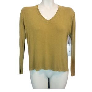 Treasure & Bond Mustard V-Neck Tee Size S